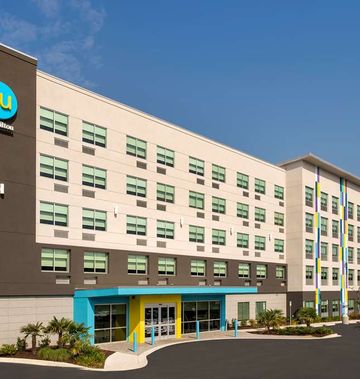Tru Hilton Charleston Ashley Phosphate