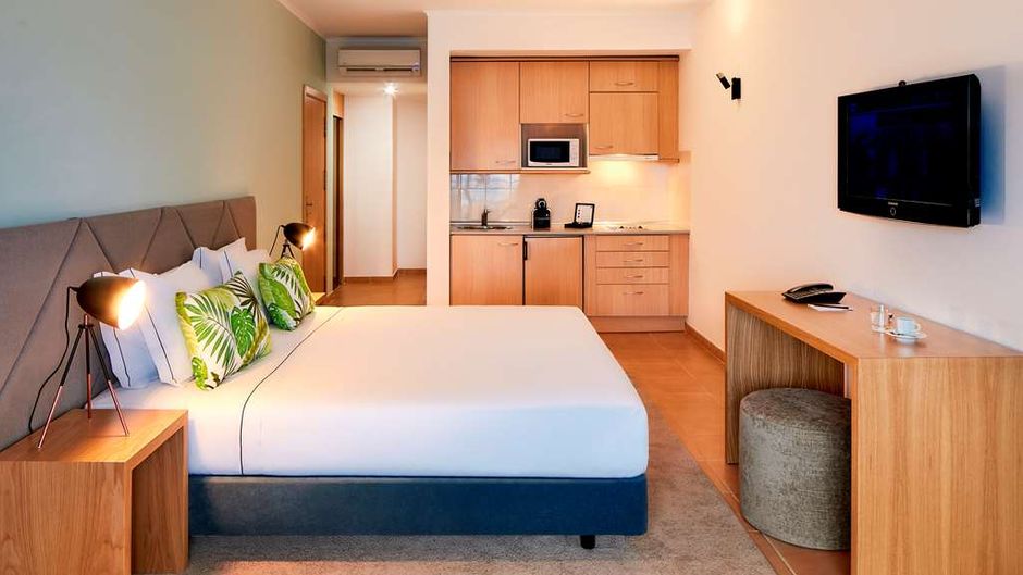NH Marina Portimao Resort Room