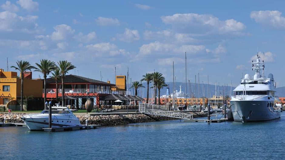 NH Marina Portimao Resort Exterior