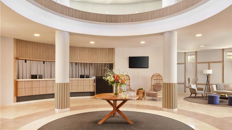 NH Marina Portimao Resort Lobby
