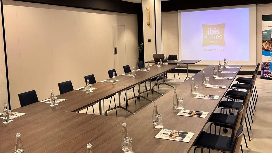 Ibis Styles Krakow Santorini Meeting