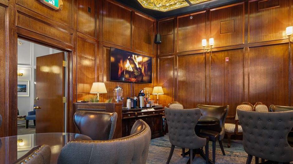 Crown Columbia Hotel, BW Premier Coll Lobby