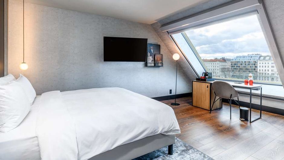 Radisson Red Vienna Suite