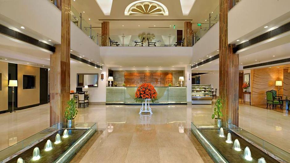 Taurus Hotel & Conventions Lobby