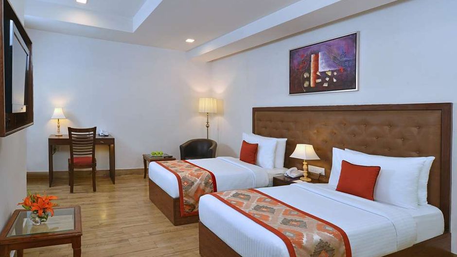 Taurus Hotel & Conventions Room