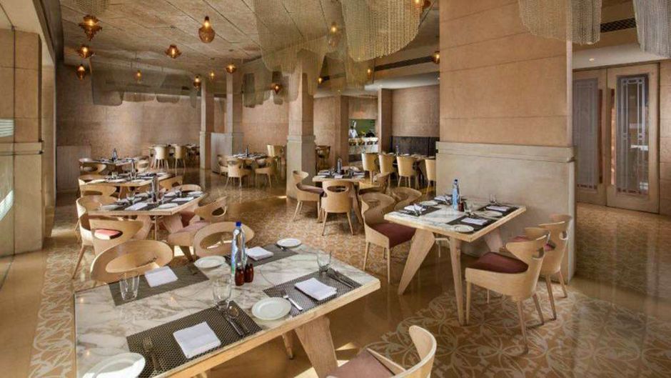 Sarovar Premiere, Jaipur Restaurant
