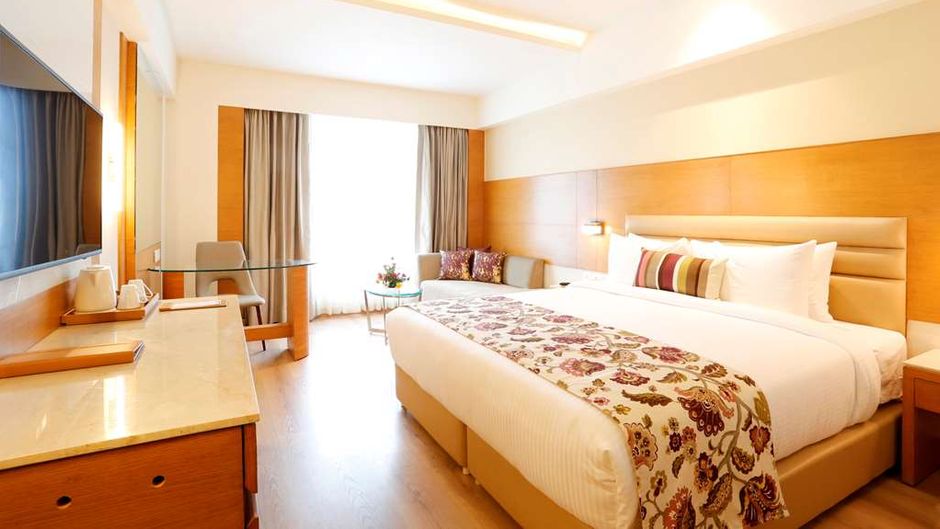 Nataraj Sarovar Portico Jhansi Room