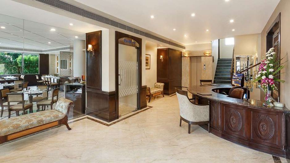 La Place Sarovar Portico Lucknow Lobby