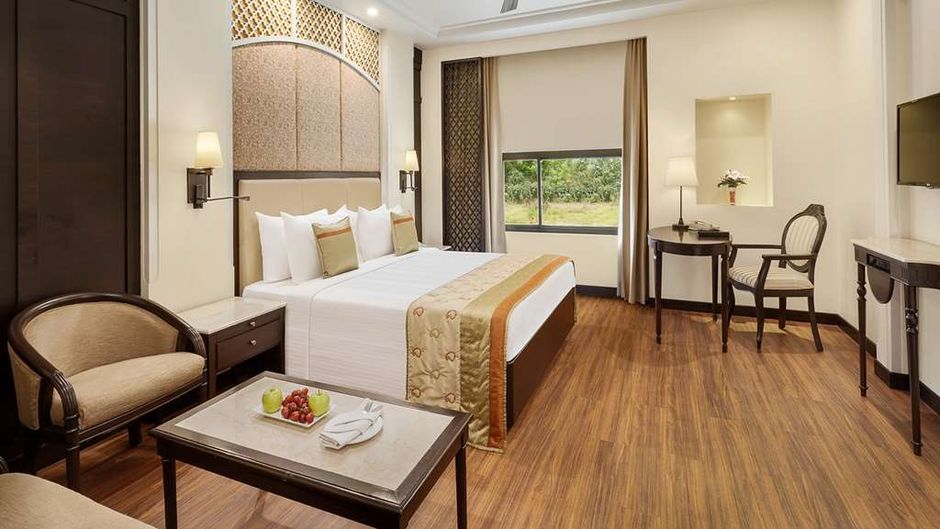 La Place Sarovar Portico Lucknow Room