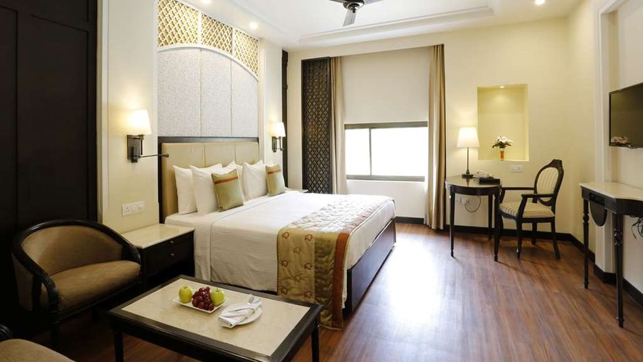 La Place Sarovar Portico Lucknow Room