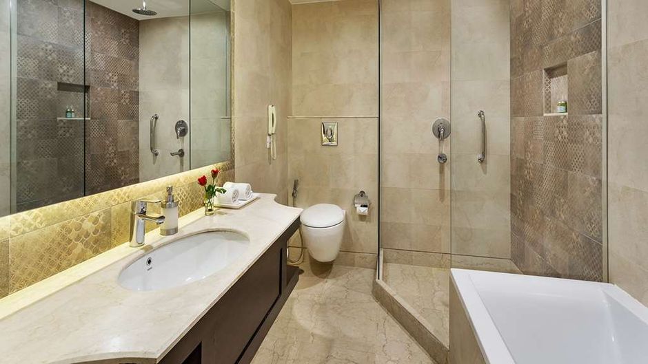 La Place Sarovar Portico Lucknow Suite