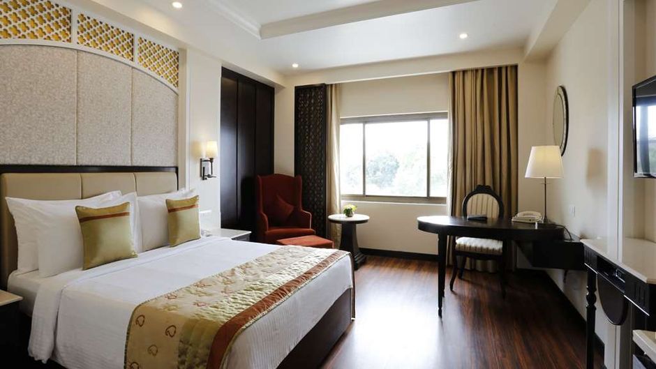 La Place Sarovar Portico Lucknow Room