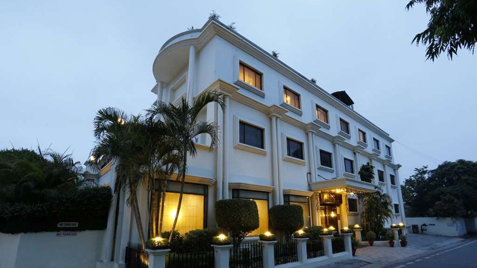 La Place Sarovar Portico Lucknow Exterior