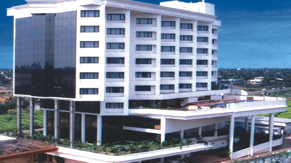 Gokulam Park Inn Exterior