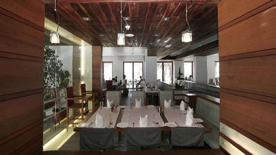 The Promenade Hotel Restaurant