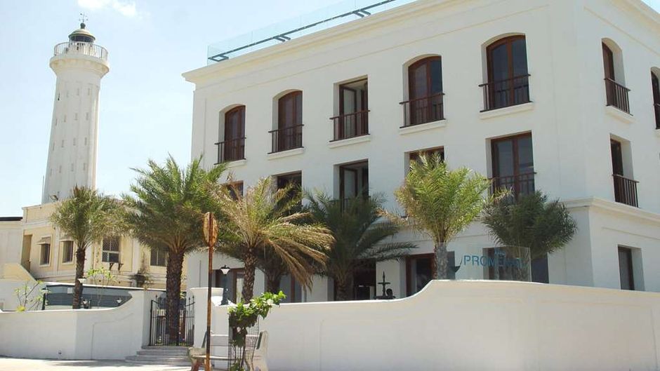 The Promenade Hotel Exterior