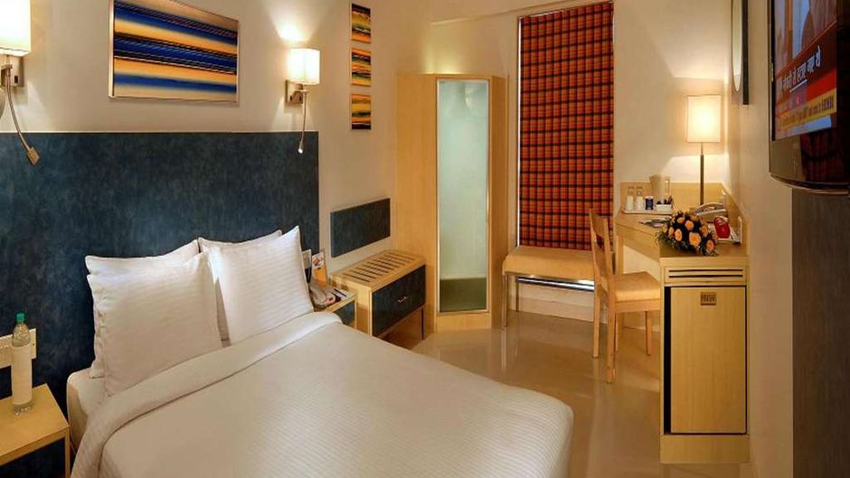 Aditya Hometel Room