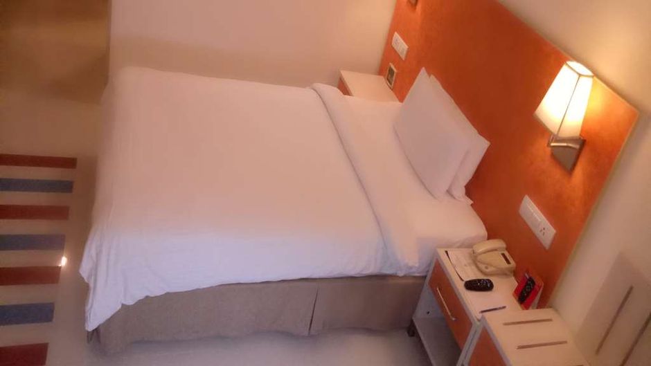 Aditya Hometel Room