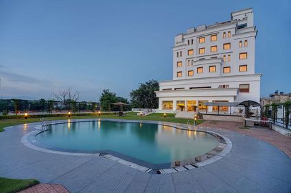 Royal Sarovar Portico