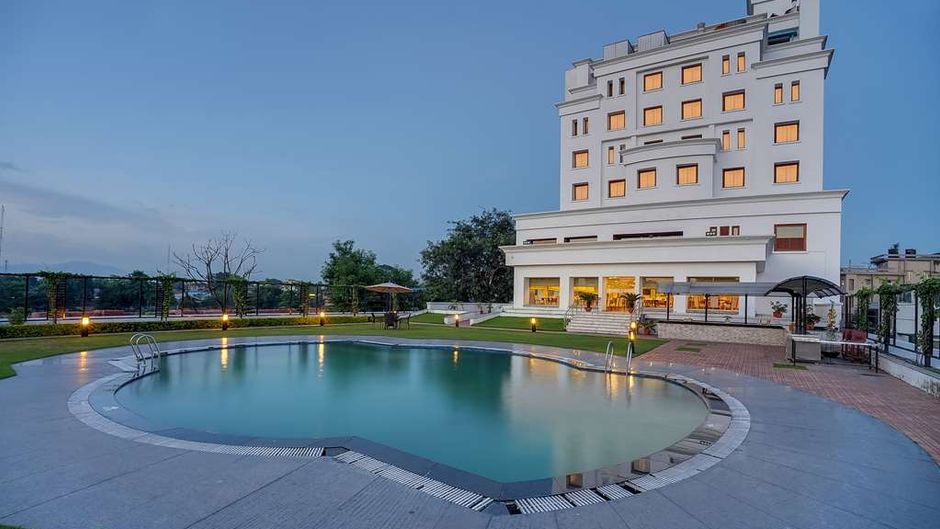 Royal Sarovar Portico Exterior