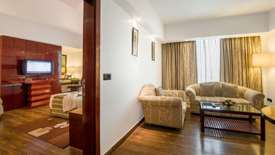 Sarovar Portico Jaipur Suite