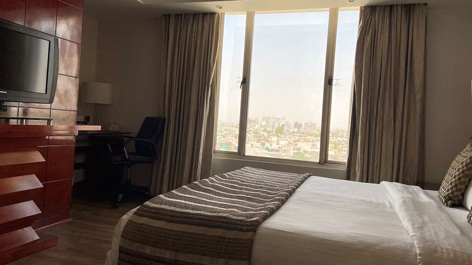Sarovar Portico Jaipur Room