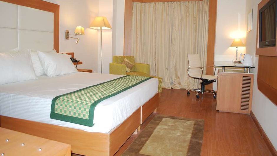 Ambrosia Sarovar Portico Room