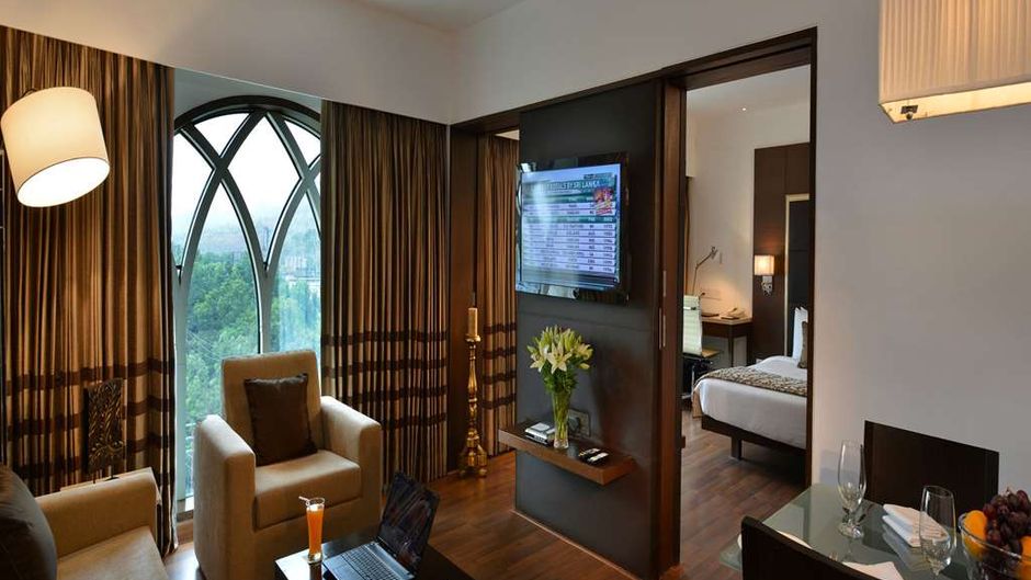Majestic Court Sarovar Portico Suite
