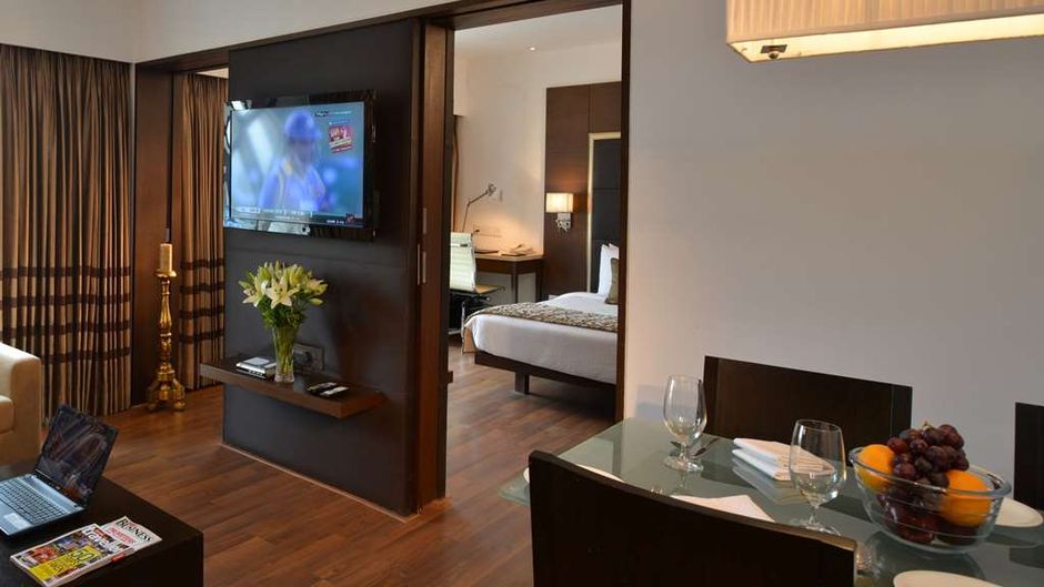 Majestic Court Sarovar Portico Suite