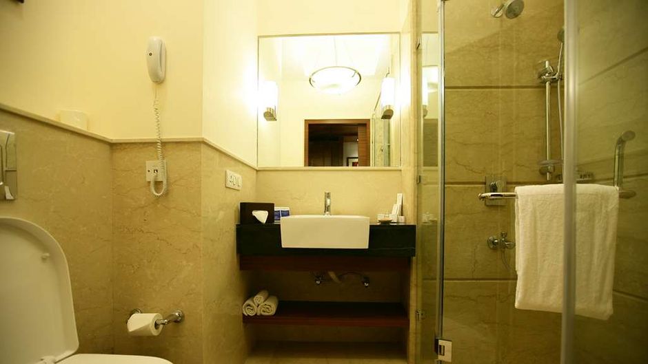 Majestic Court Sarovar Portico Room