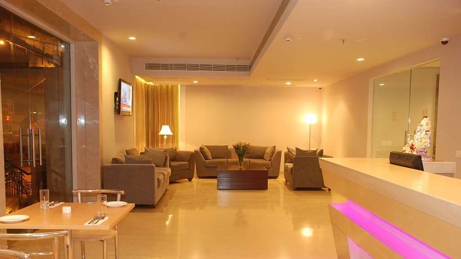 Sarovar Portico Naraina Lobby