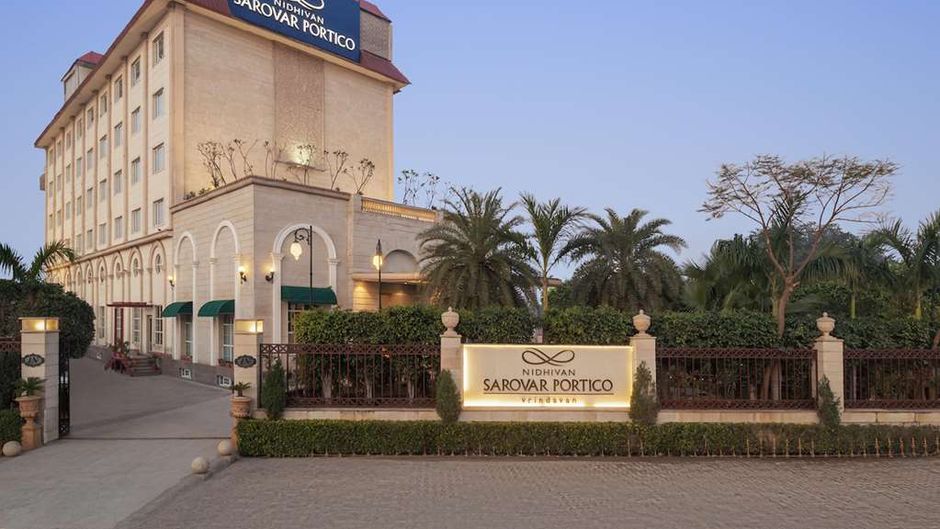Nidhivan Sarovar Portico Exterior