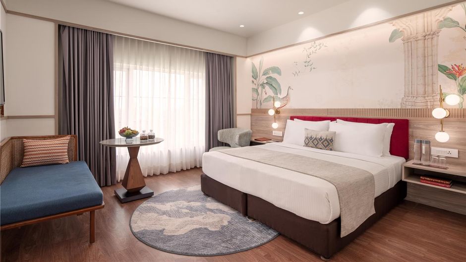 Nidhivan Sarovar Portico Room