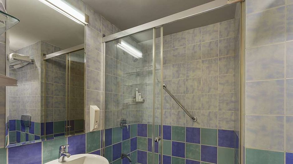 Hometel, Roorkee Room