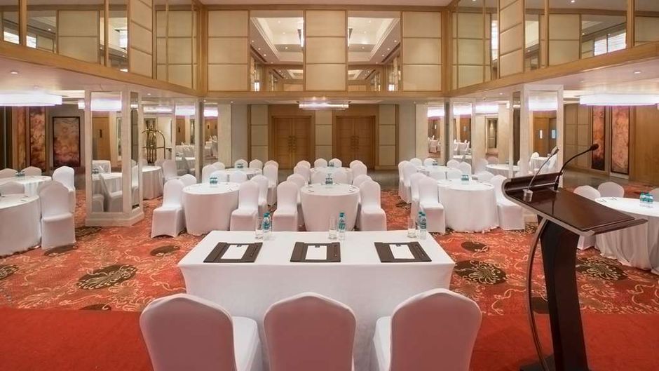 Singhania Sarovar Portico Room