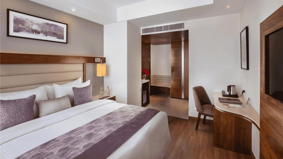 Nirvana Sarovar Portico Room