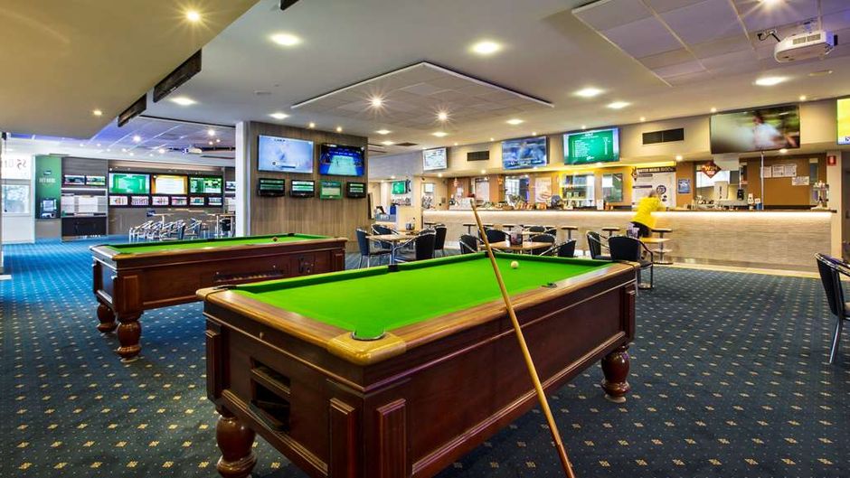 Nightcap at St Albans Hotel Recreation