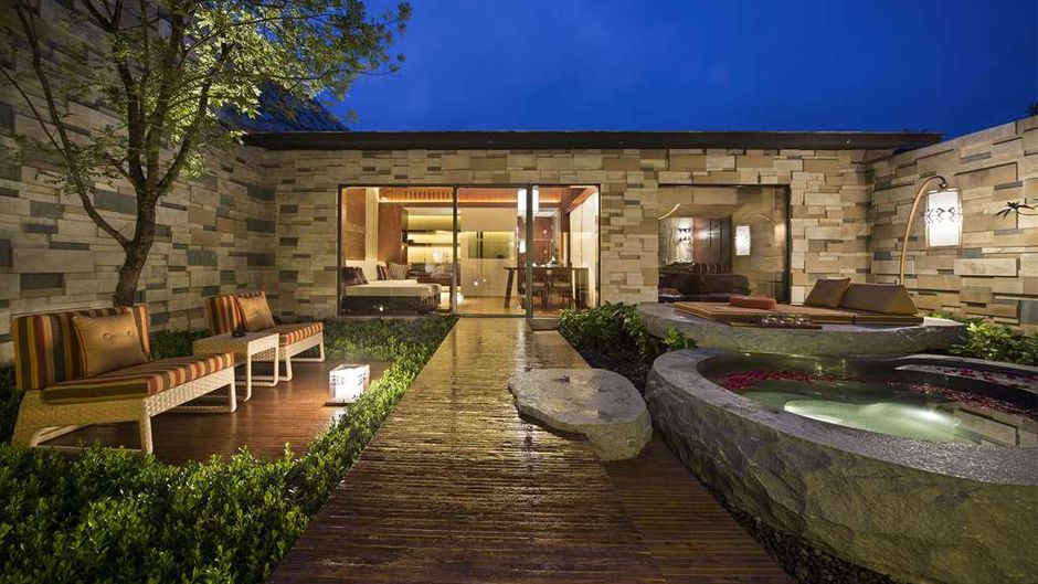 The Lost Stone Hotel Suite