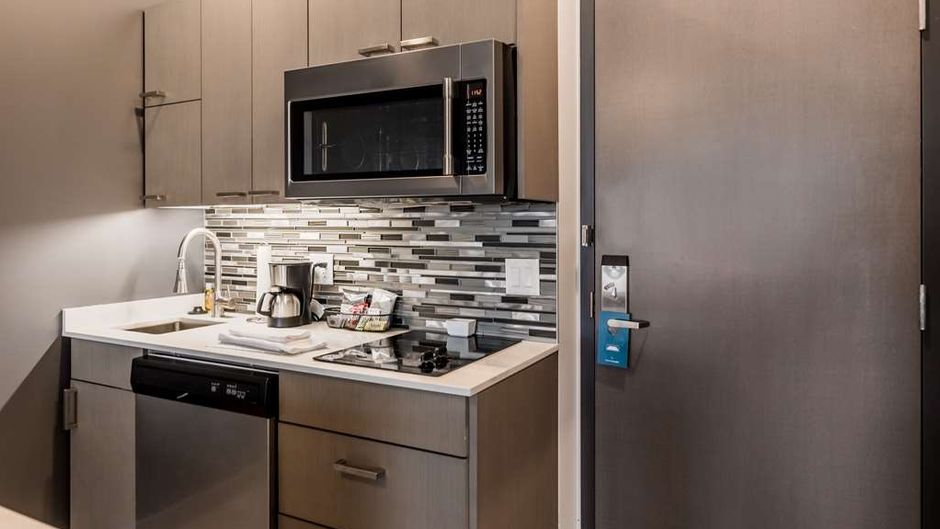 Hyatt House Winnipeg Southwest Suite