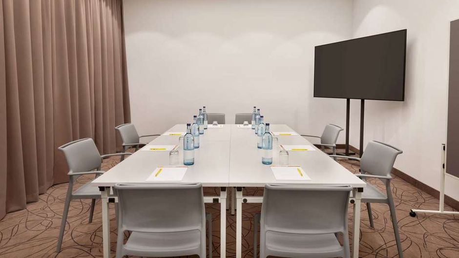 Super 8 by Wyndham Augsburg Meeting