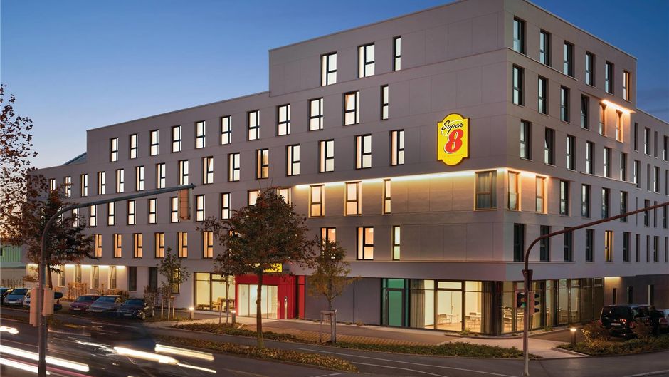 Super 8 by Wyndham Augsburg Exterior