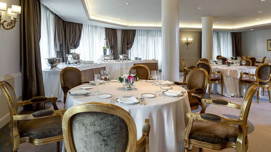 Wellington Hotel Meeting