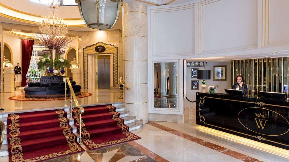 Wellington Hotel Lobby