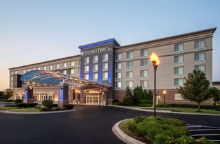DoubleTree by Hilton Chicago Midway Apt