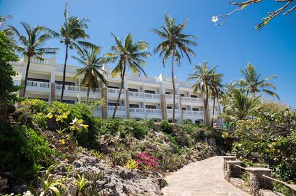 PrideInn Paradise Beach Hotel