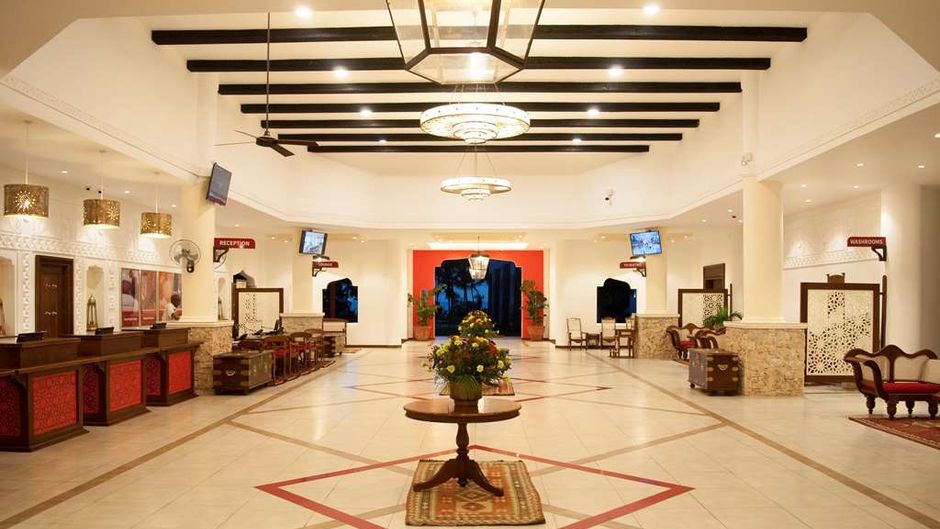 PrideInn Paradise Beach Hotel Lobby