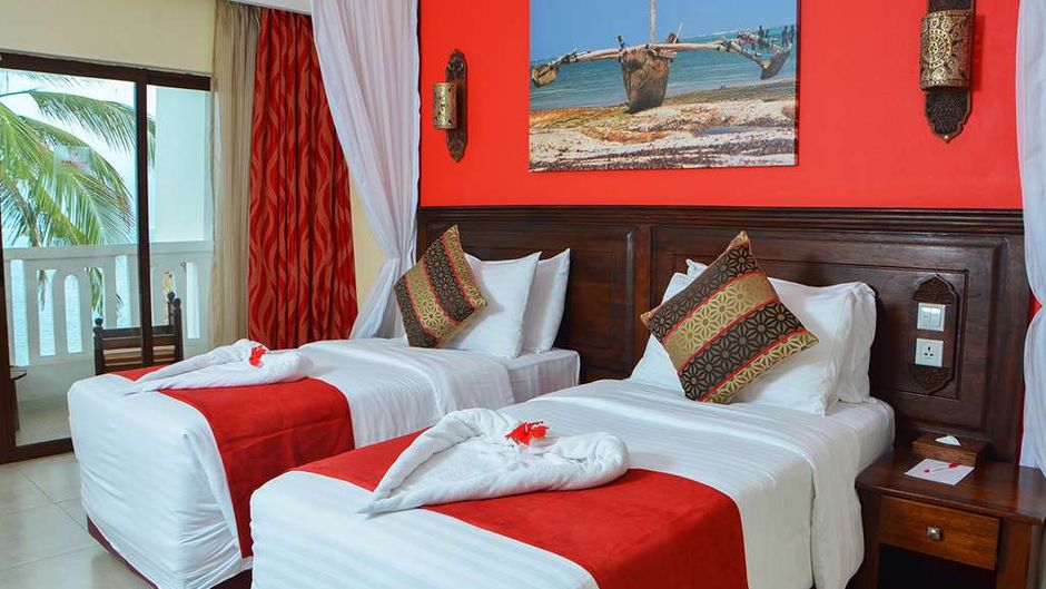 PrideInn Paradise Beach Hotel Room