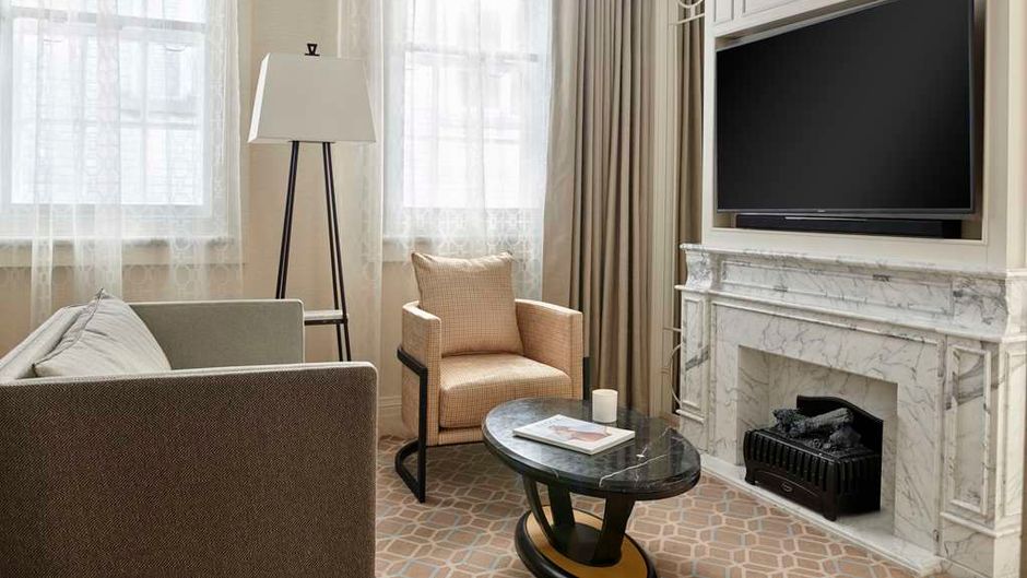 Great Scotland Yard Hotel Suite
