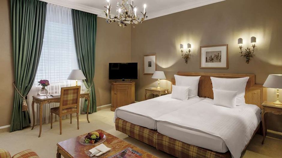 Hotel Excelsior Room