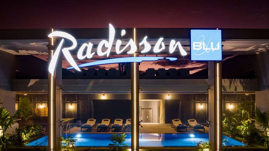 Radisson Blu Antananarivo Waterfront Pool